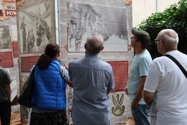 Inscenizacja historyczna i koncert patriotyczny podsumowały wieluńskie uroczystości związane z 80. rocznicą wybuchu Powstania Warszawskiego